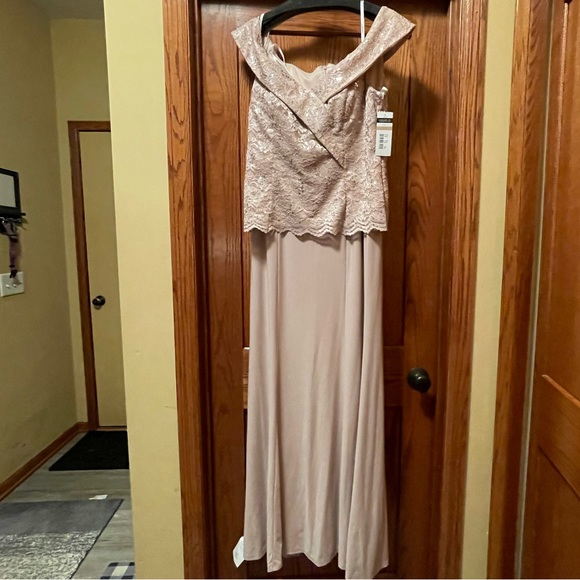 Cachet Blush Beaded Special Occassion Gown Floorlength Off the Shoulder - Picture 5 of 6